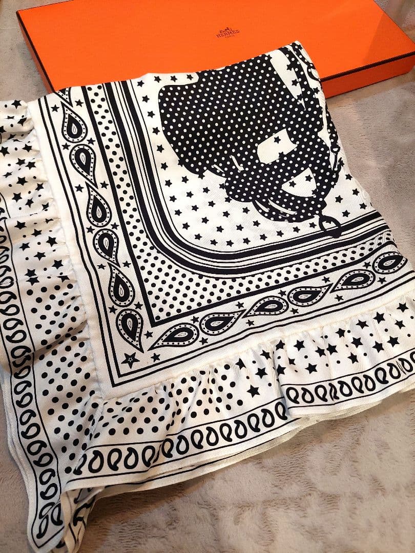 HERMES　エルメス　スカーフ　カレ70 ブリッドドゥガラ　バンダナ　フリル