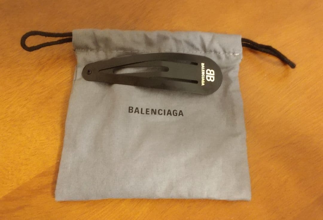 BALENCIAGA BB ヘアピン 黒 収納袋付き