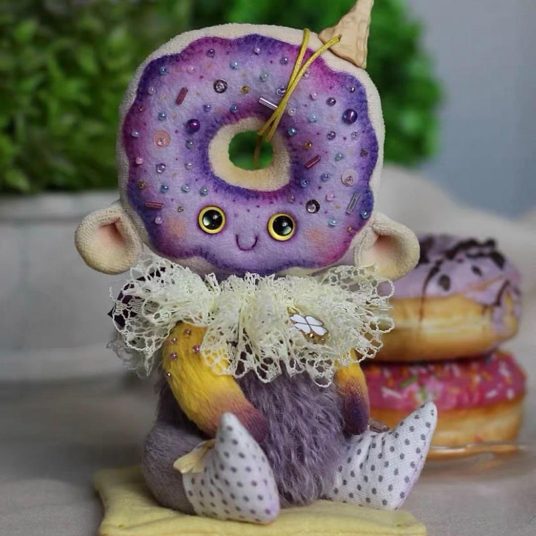 葡萄味のドーナツちゃん 創作人形 アーティストベア 海外作家様 ハンドメイド