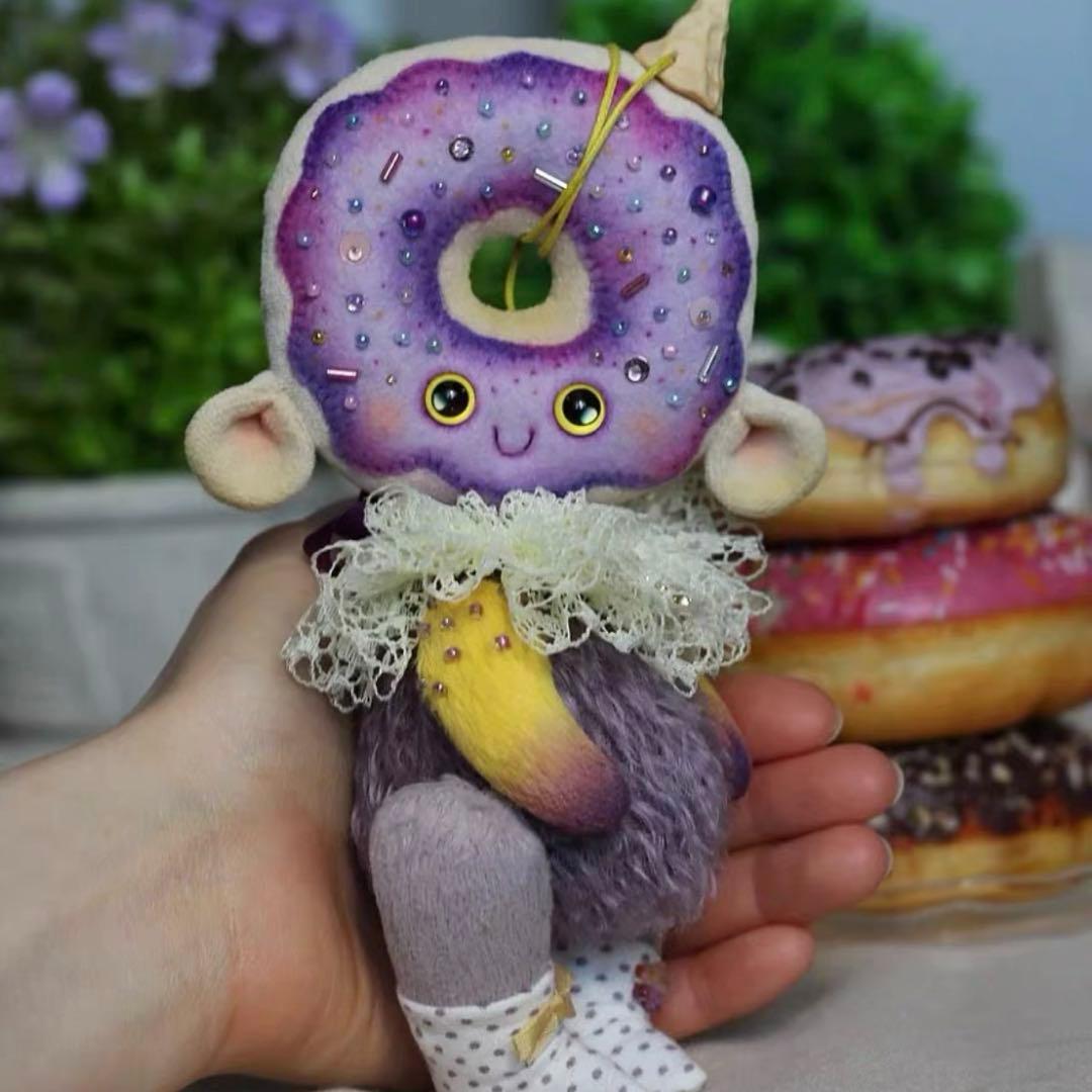 葡萄味のドーナツちゃん 創作人形 アーティストベア 海外作家様 ハンドメイド