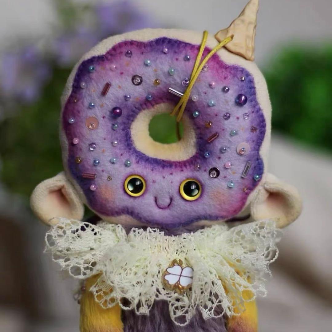 葡萄味のドーナツちゃん 創作人形 アーティストベア 海外作家様 ハンドメイド