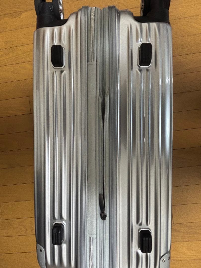 Siffler Trident 68L シルバーキャリーケース　拡張機能付き