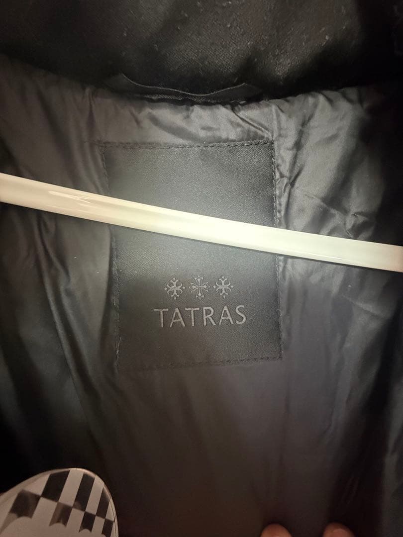 TATRAS 黒 ダウンジャケット フード付き