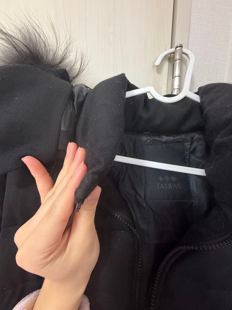TATRAS 黒 ダウンジャケット フード付き