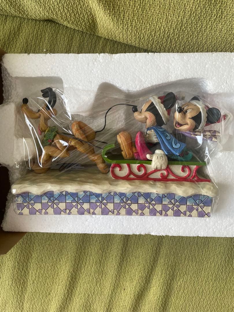 ディズニー　Showcase ミッキー　ミニー　プルート　ソリ 置物