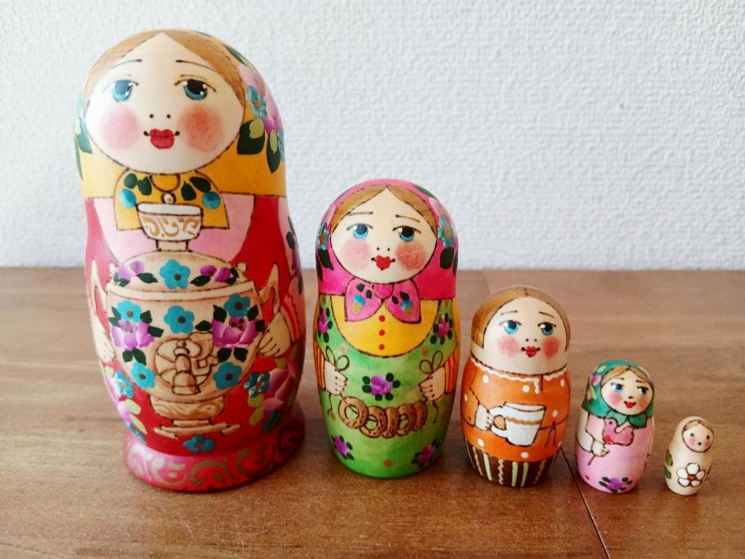 【LYH044】北欧ロシア雑貨 リューバ作のマトリョーシカ　サモワール