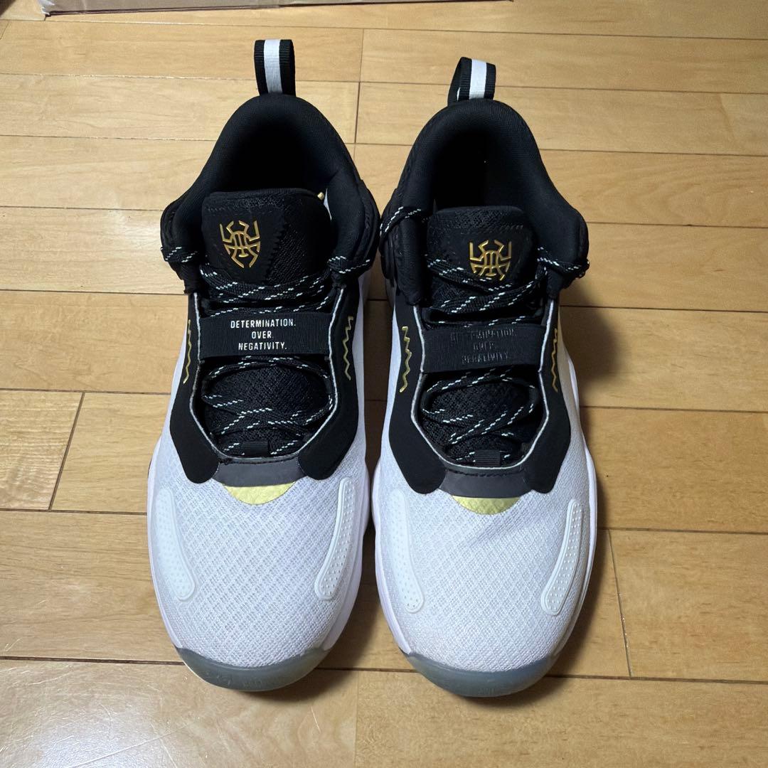 ADIDAS ドノバン　バスケットボールシューズ　バッシュ