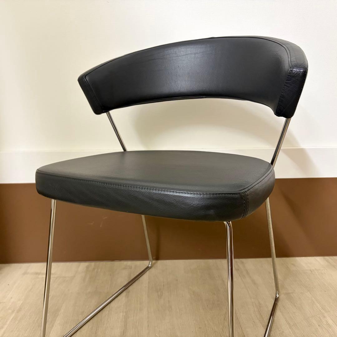 ②Calligaris カリガリス コヌビア ニューヨーク レザー チェア