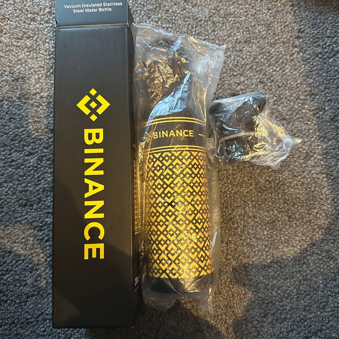 【新品未使用】非売品BINANCE ステンレス水筒 600ml