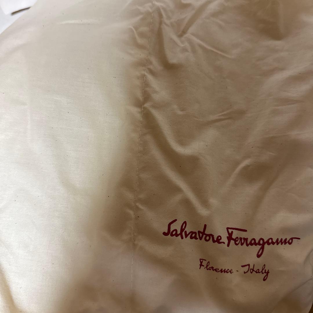 【新品未使用】フェラガモ ヴァラリボン パンプス VARA サイズ6