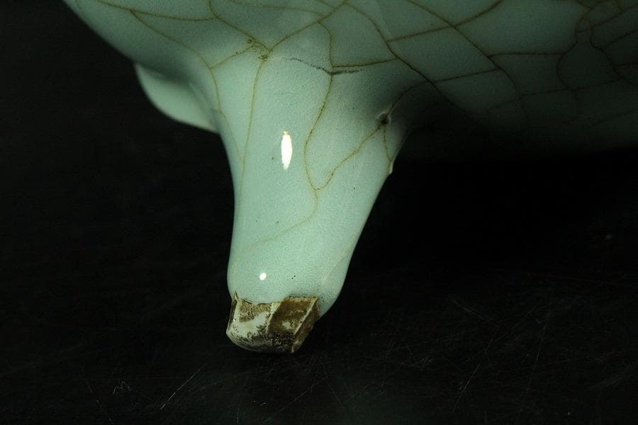 中国美術 袴腰 三足 青磁香炉(K-XA947)