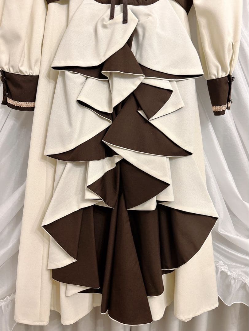 Innocent World イノワ/フルールバッスルドレス（長袖）