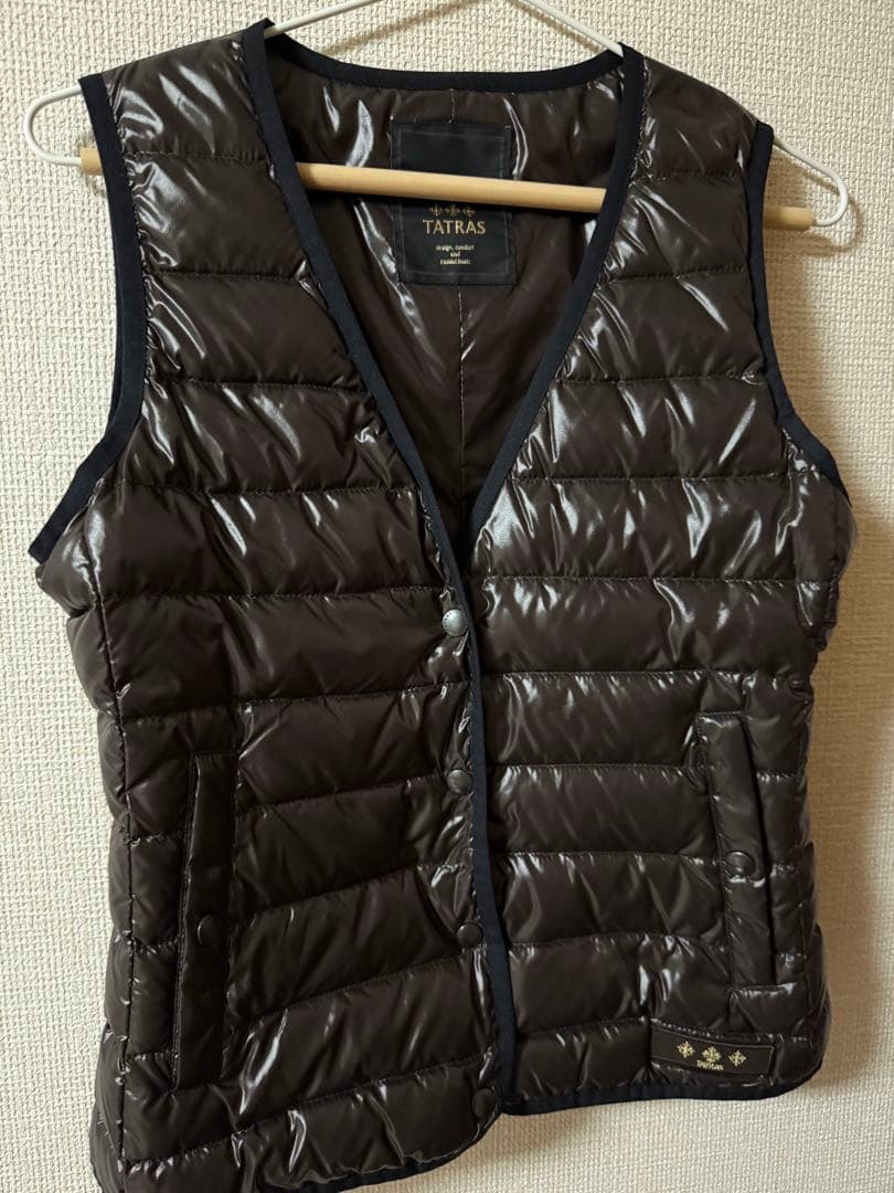TATRAS ダークブラウン ダウンベスト