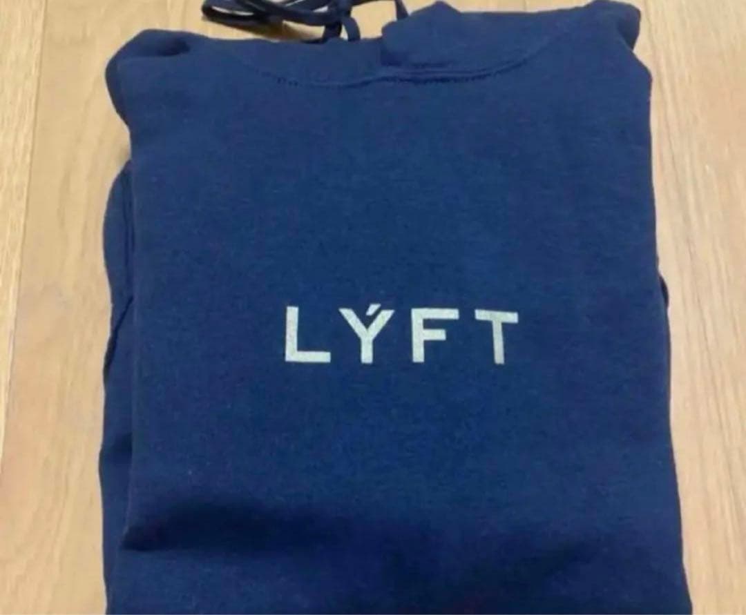 LYFT リフト　エドワード加藤IFBBPRO 記念パーカー
