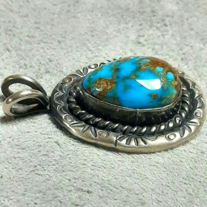 ハイグレード【キャンデラリア】レッドウェブ ペンダントトップ navajo