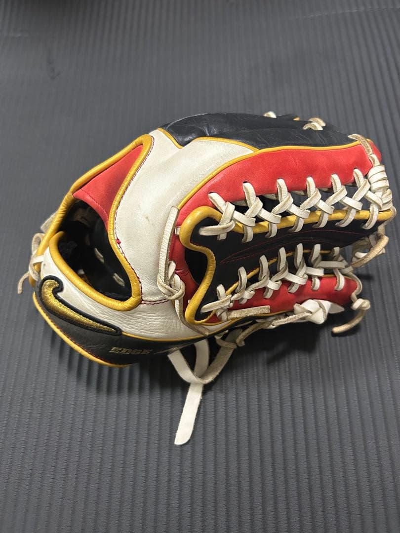 ナイキ　軟式　外野用