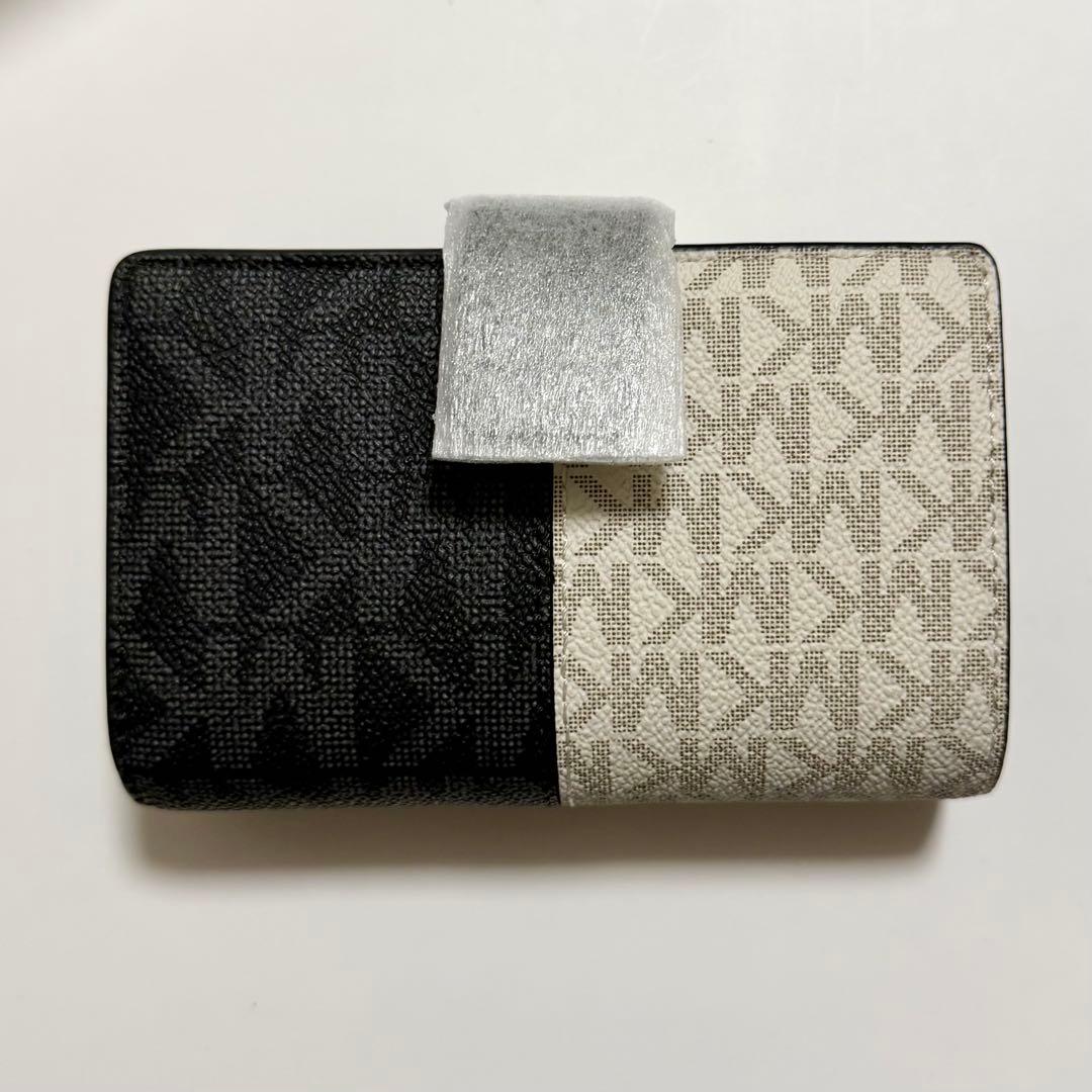 MICHAEL KORS 二つ折り財布　財布　ブラックコンボ
