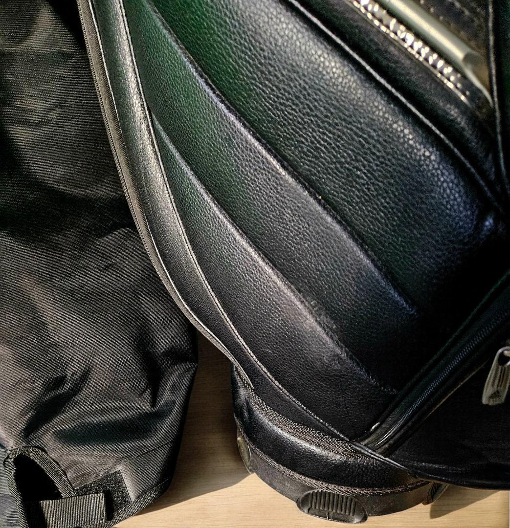 送料無料/美品　adidas ブラック キャディバッグ ストライプデザイン