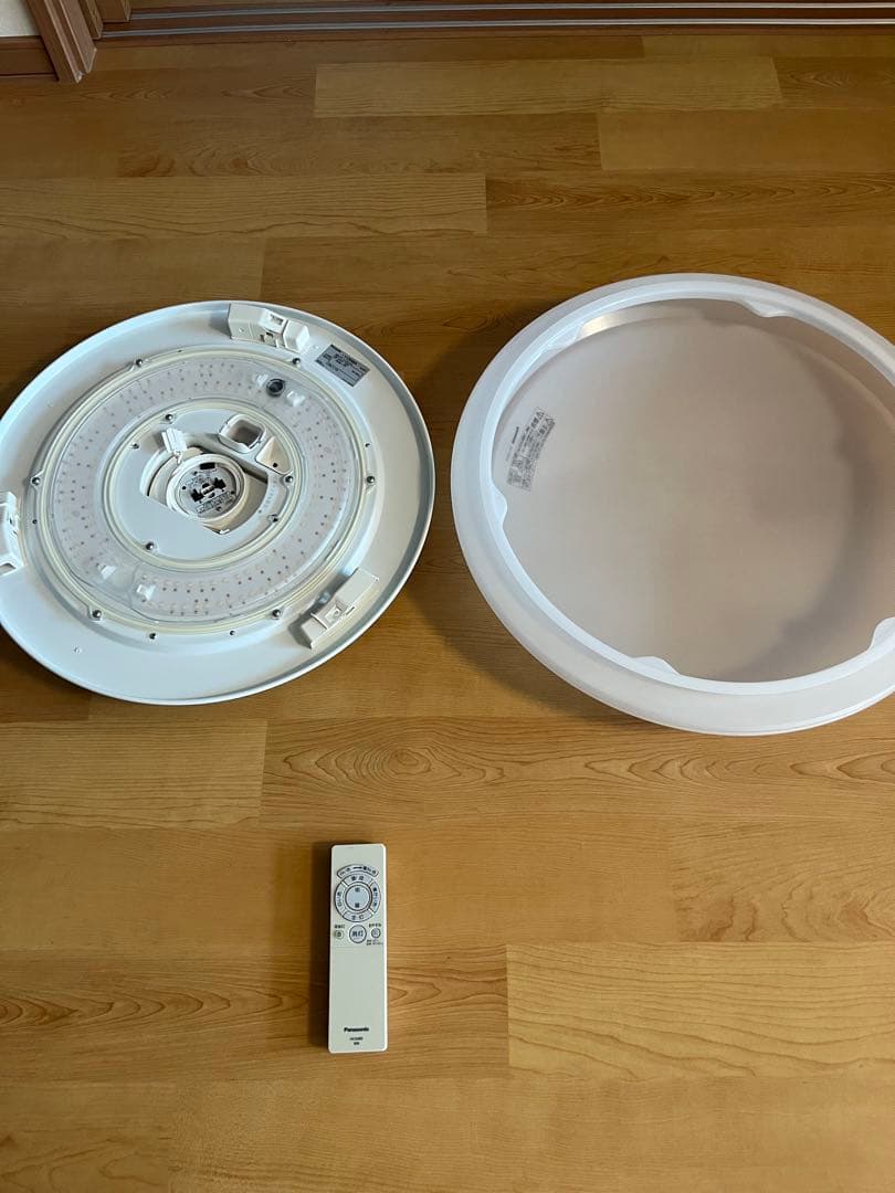 パナソニック　リモコン付きLEDシーリングライト 切替有り