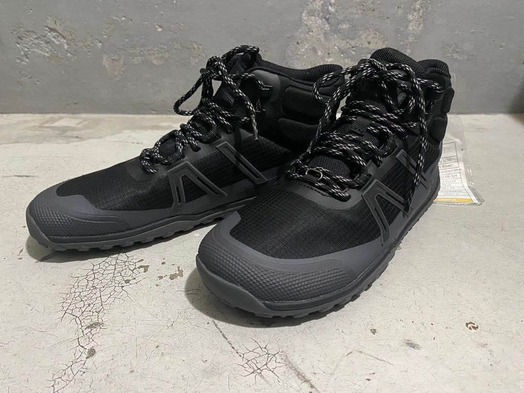 【未使用】 ゼロシューズ　靴　防水　軽量 24㎝定価2.5万