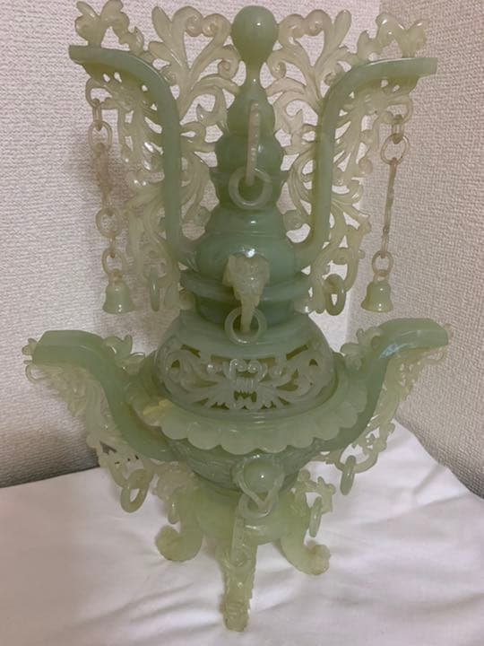 工芸品　玉の彫刻　香炉