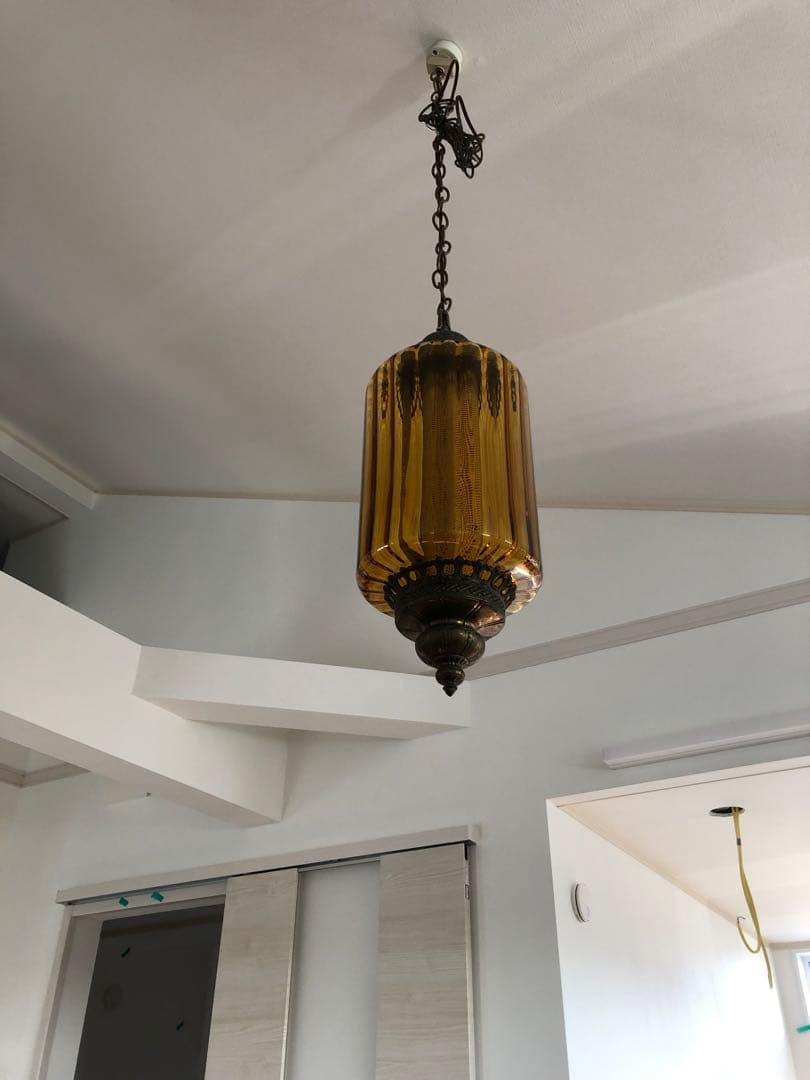 ミッドセンチュリー アンバーガラスペンダントライト