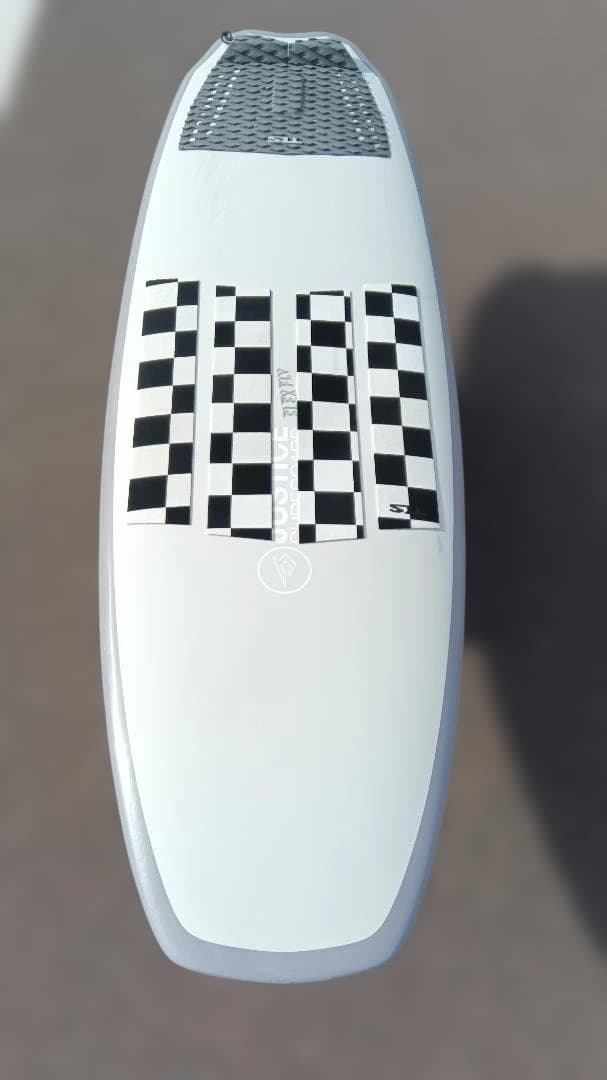 Justiceジャスティスサーフボードflex fly バラクーダプライム5’5
