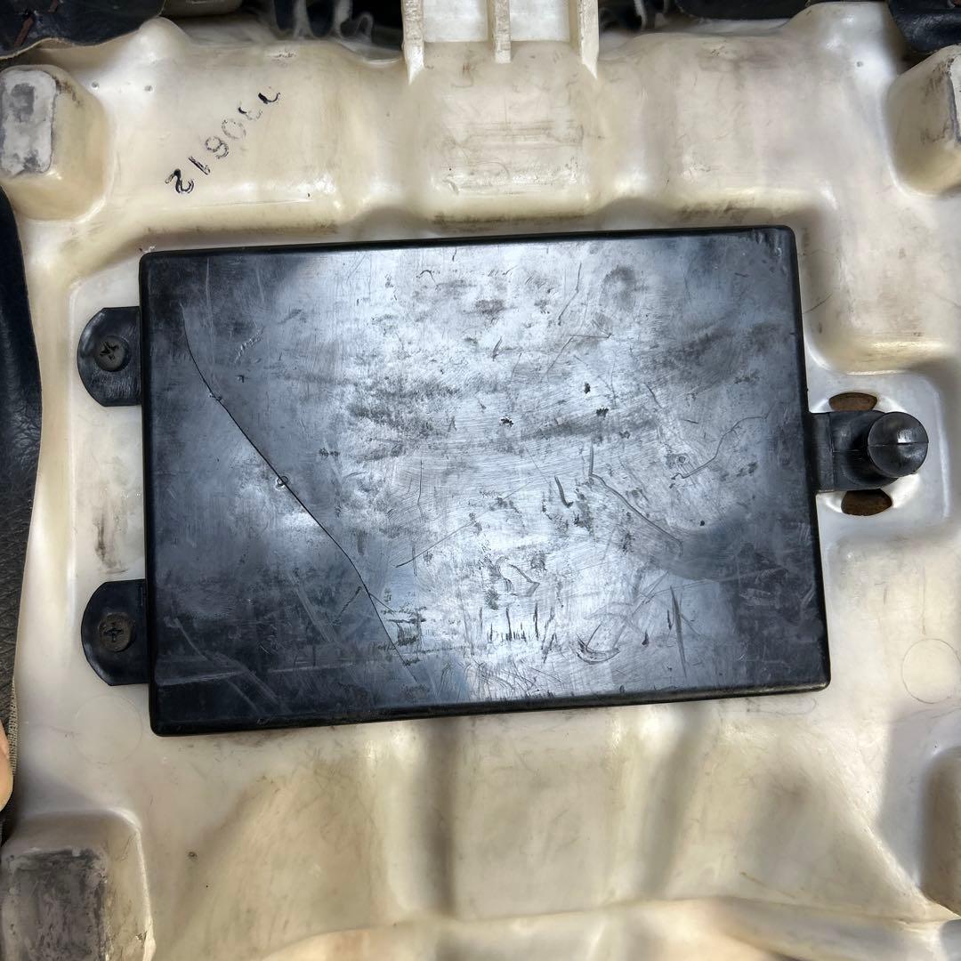 GPZ900R 純正シート 1102