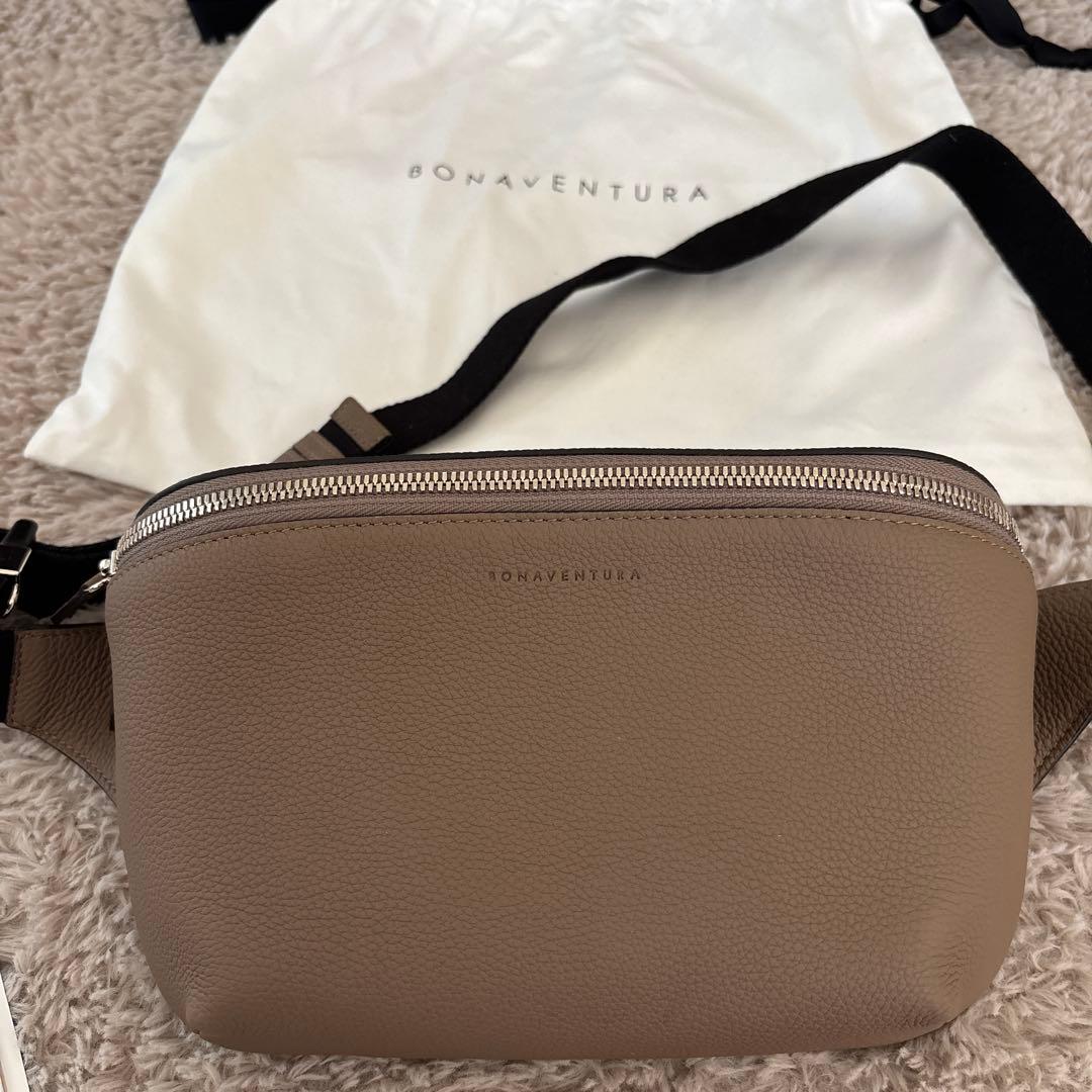 値下げ　超美品⭐︎正規品【ボナベンチュラ】リアムクロスボディバッグ