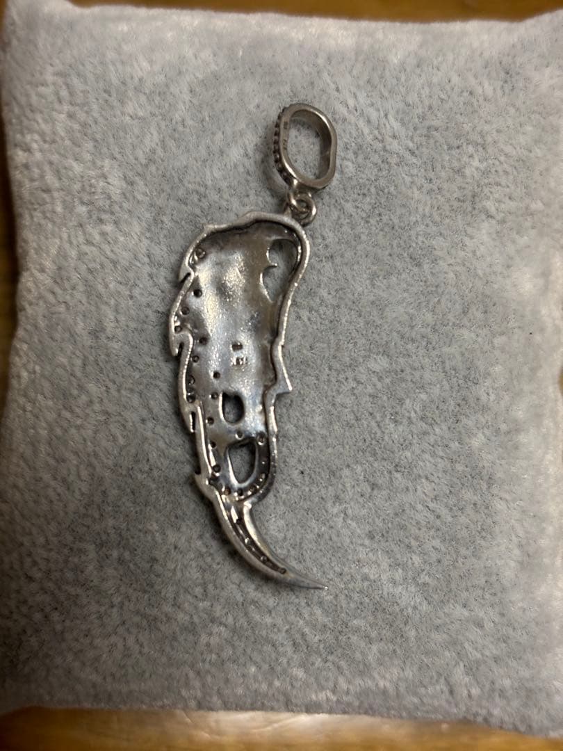 Loree Rodkin ローリーロドキン　クロス、フェザー、丸型ネックレス