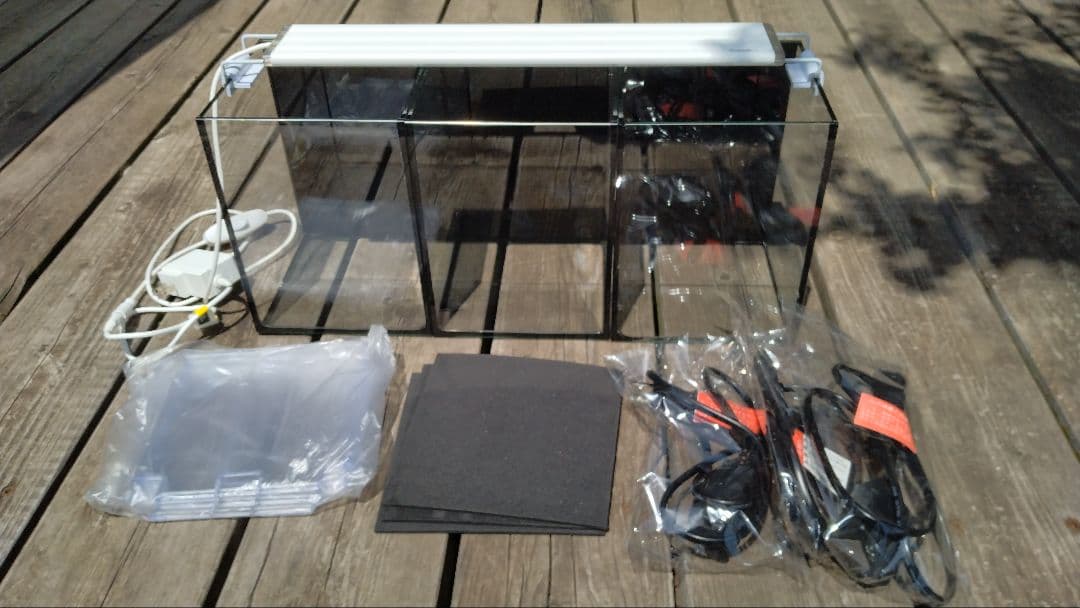 【引取限定、ほほ新品】水槽3つ クリスタルキューブ 150H/B ミニヒーター