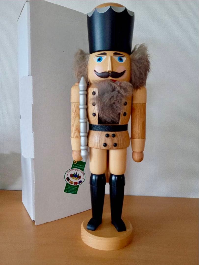 くるみ割り人形　ドイツ　ザイフェン　王様　39㎝　箱有り