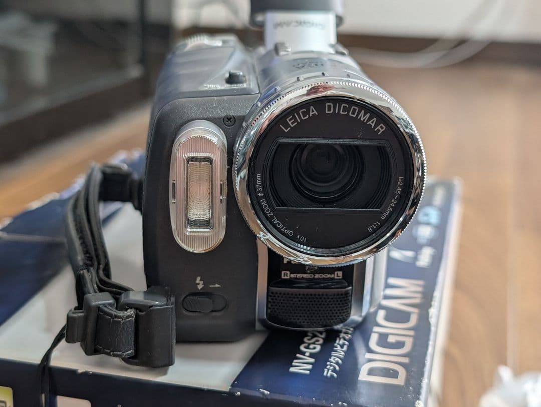 Panasonic　NV-GS200K シルバー　フルセット