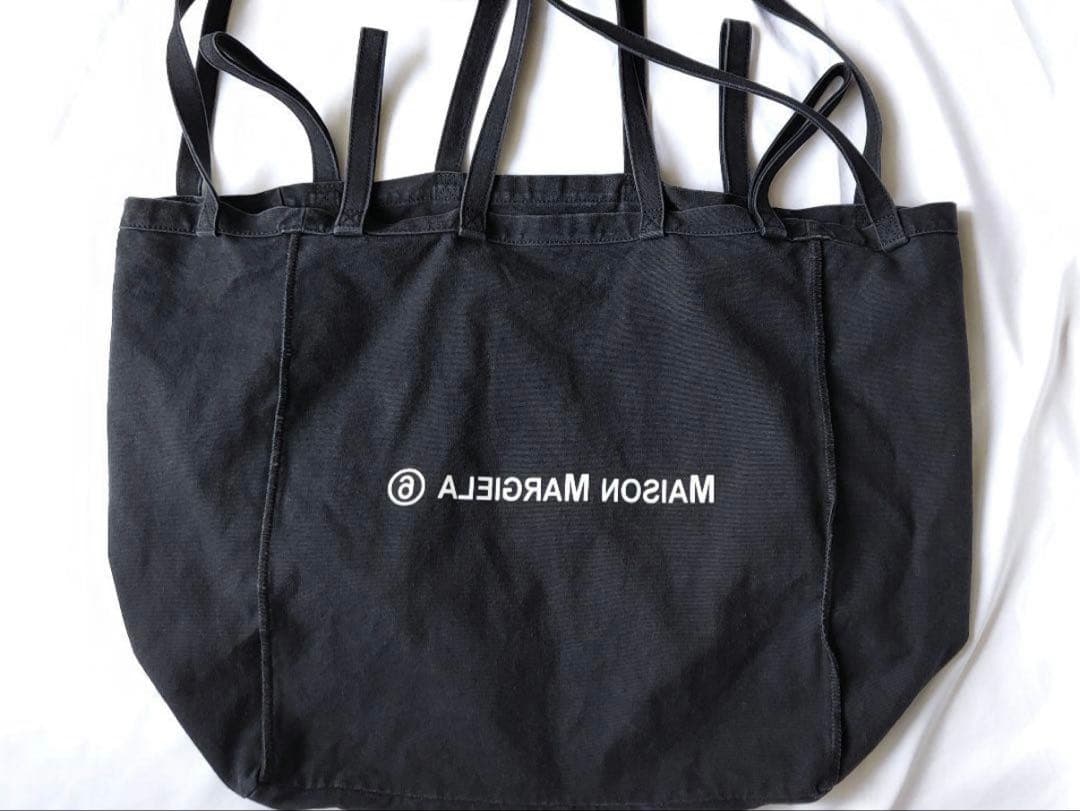 MM6 ブラックトートバッグ、ショルダーバッグ