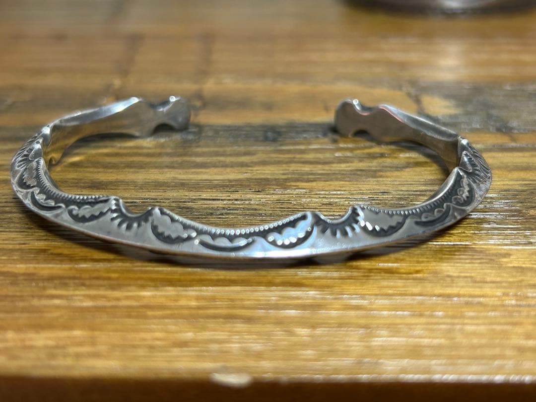 極美品　RAY ADAKAIレイアダカイ　ナバホ族 トライアングルバングル