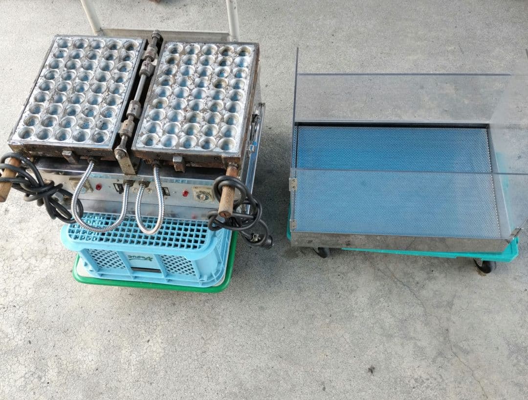 【お値引き！】ベビーカステラ焼き機　アクリルケース　セット　　中古品　ジャンク品