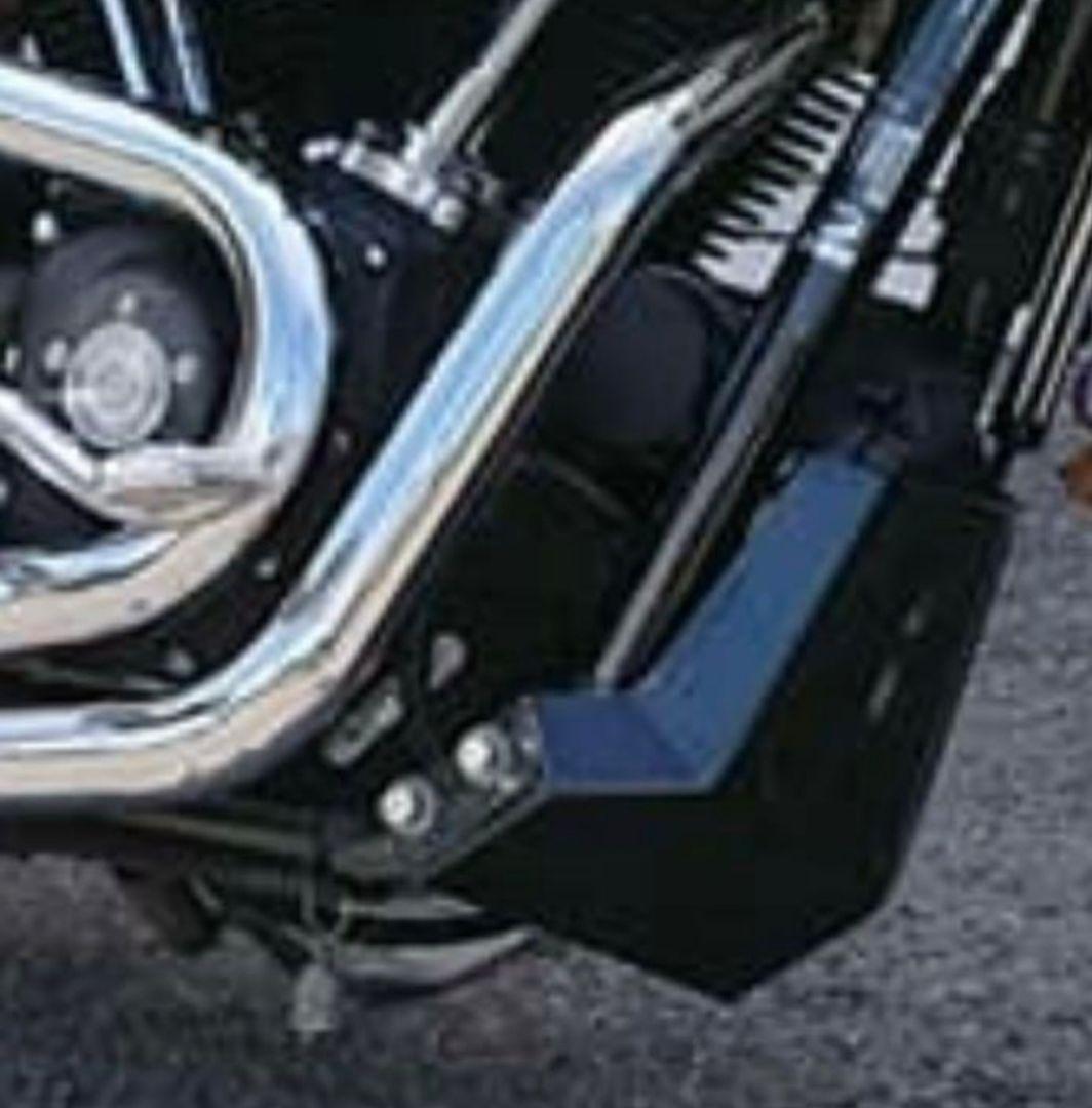 ハーレー　ダイナ　2006～2017 アンダーカウル FRP　黒 4穴