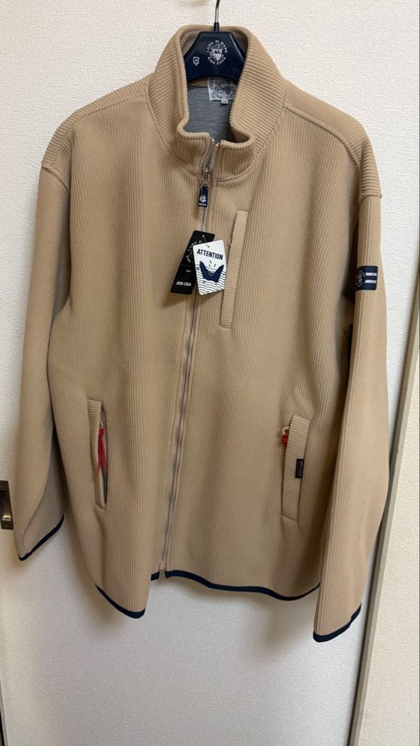シナコバ　春に向けて ベージュ ジップアップジャケット 新品タグ付き