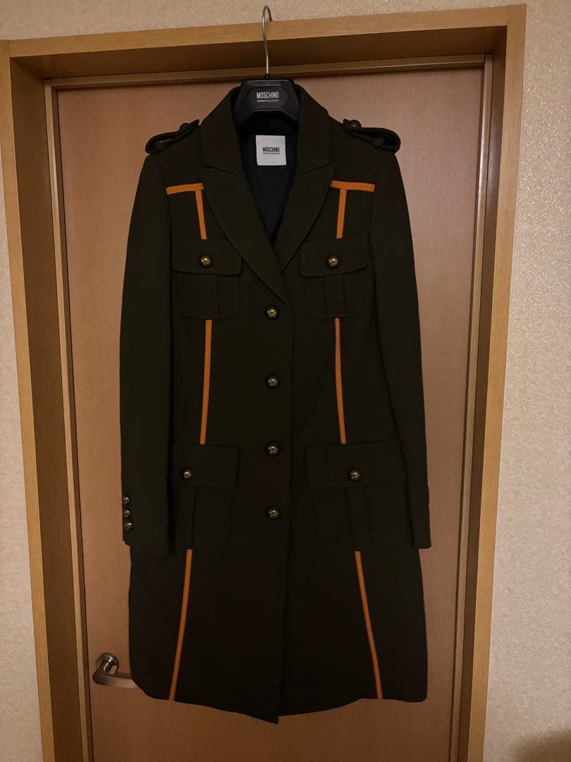 MOSCHINO ミリタリー風チェスターコート