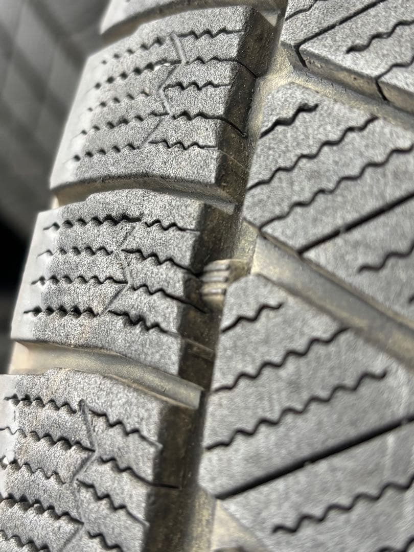 ブリヂストン ブリザックVRX3 215/60R16 2021年製 2本送料込み