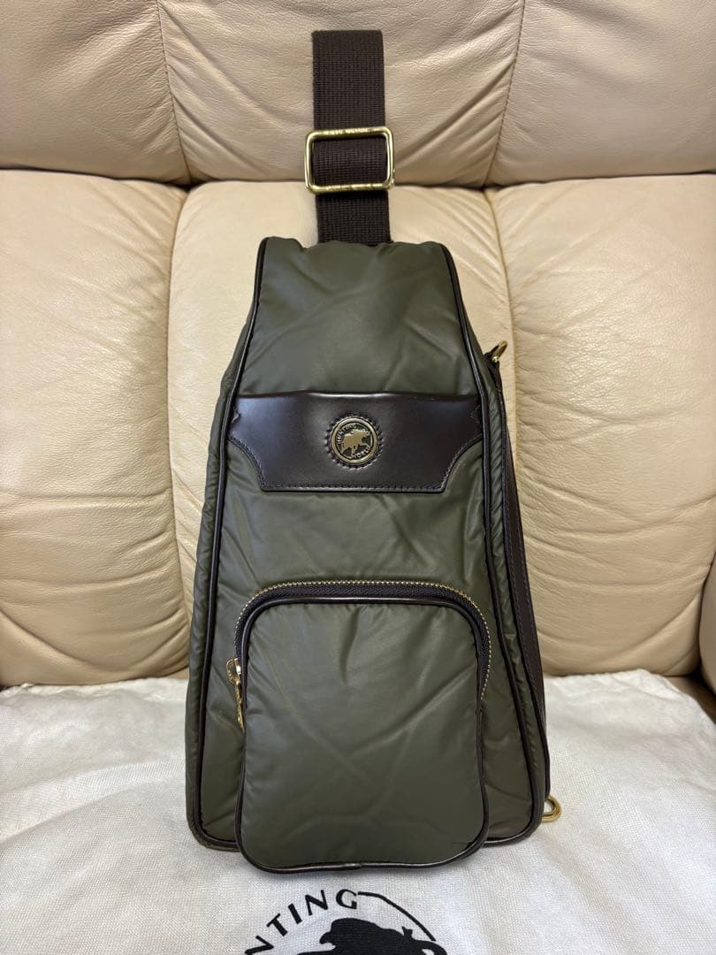 ハンティングワールド ボディバッグ バチューレザー モスグリーン 美品