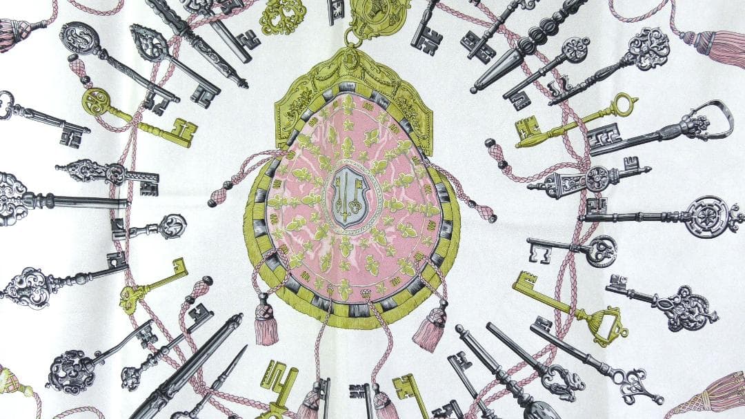 美品　HERMES エルメス　大判スカーフ　カレ90　 D553