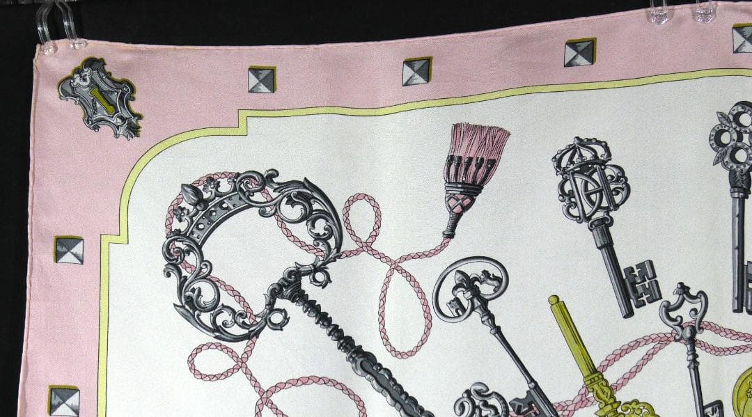 美品　HERMES エルメス　大判スカーフ　カレ90　 D553