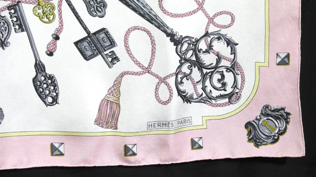 美品　HERMES エルメス　大判スカーフ　カレ90　 D553