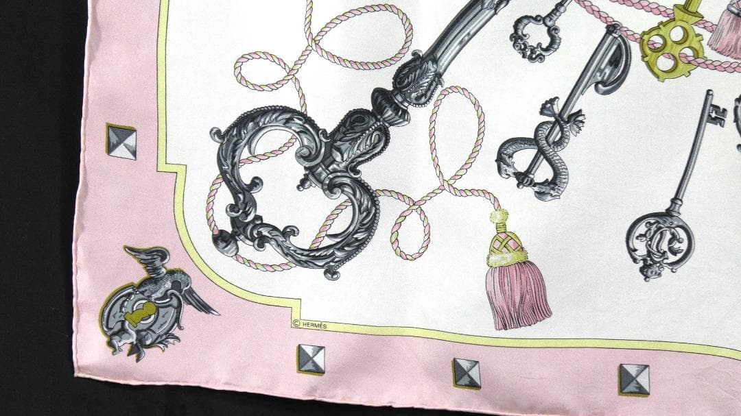 美品　HERMES エルメス　大判スカーフ　カレ90　 D553