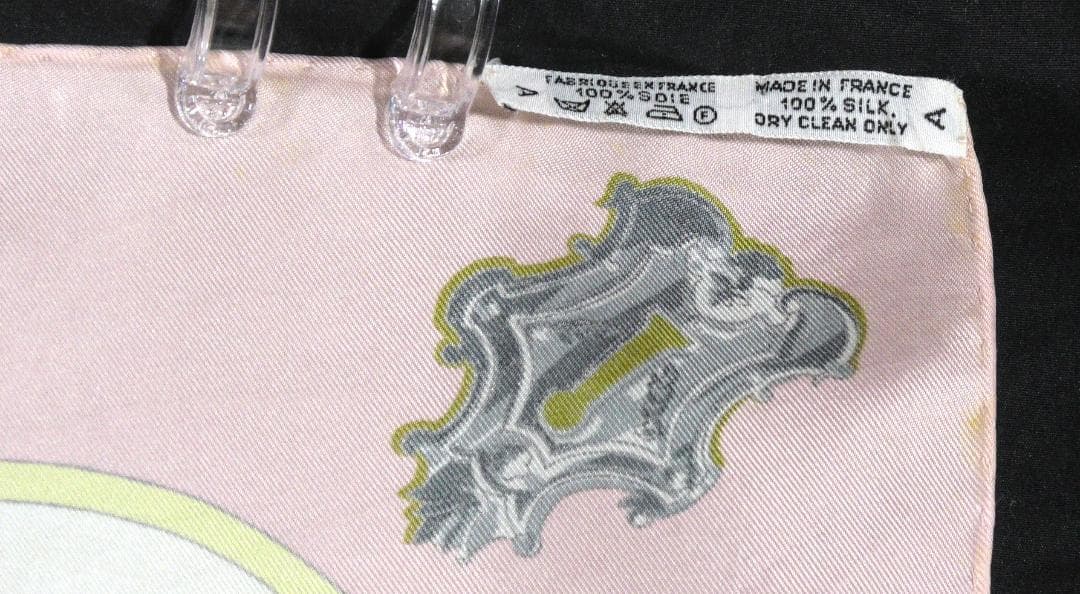 美品　HERMES エルメス　大判スカーフ　カレ90　 D553