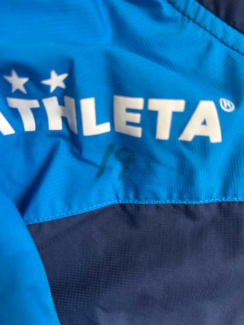 サッカー　ブラウブリッツ秋田　ATHLETA ピステ・ウィンドブレーカー