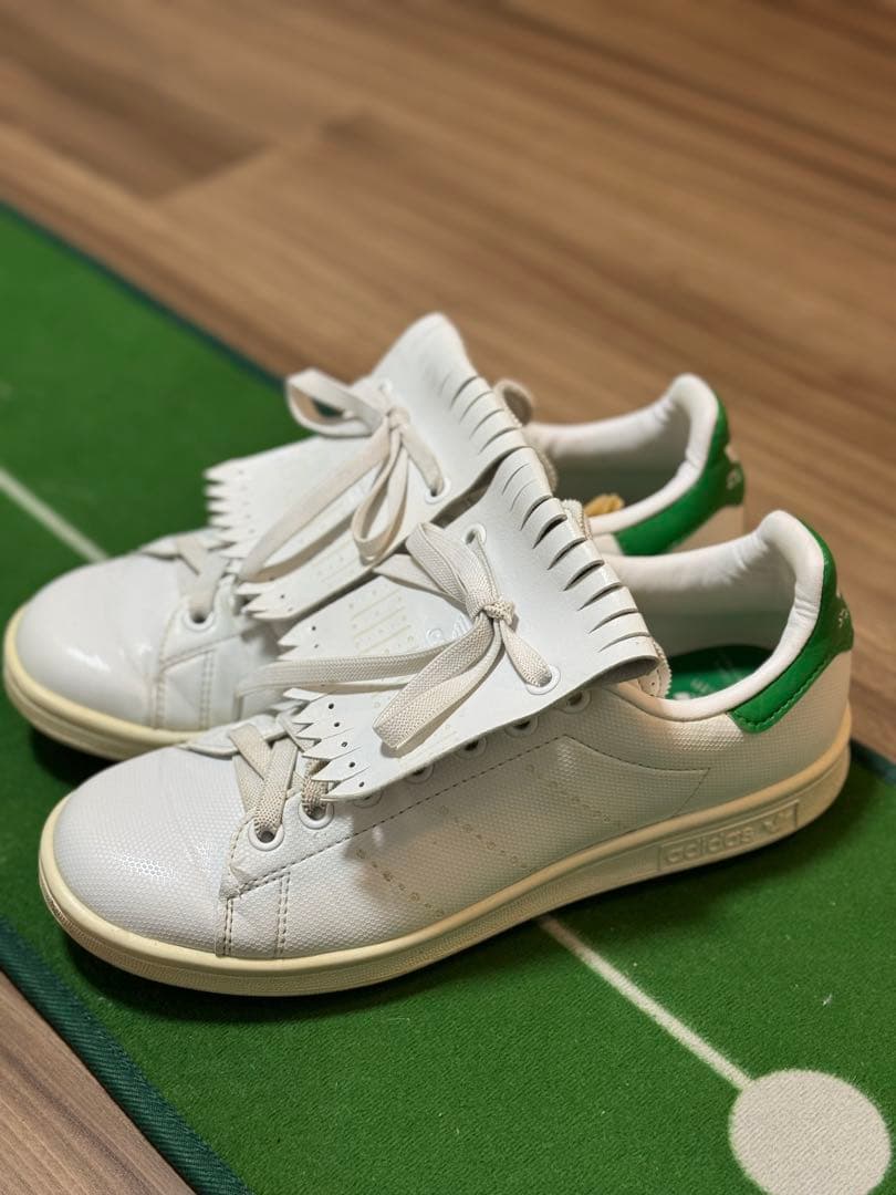adidas Stan Smith フリンジ付きシューズ