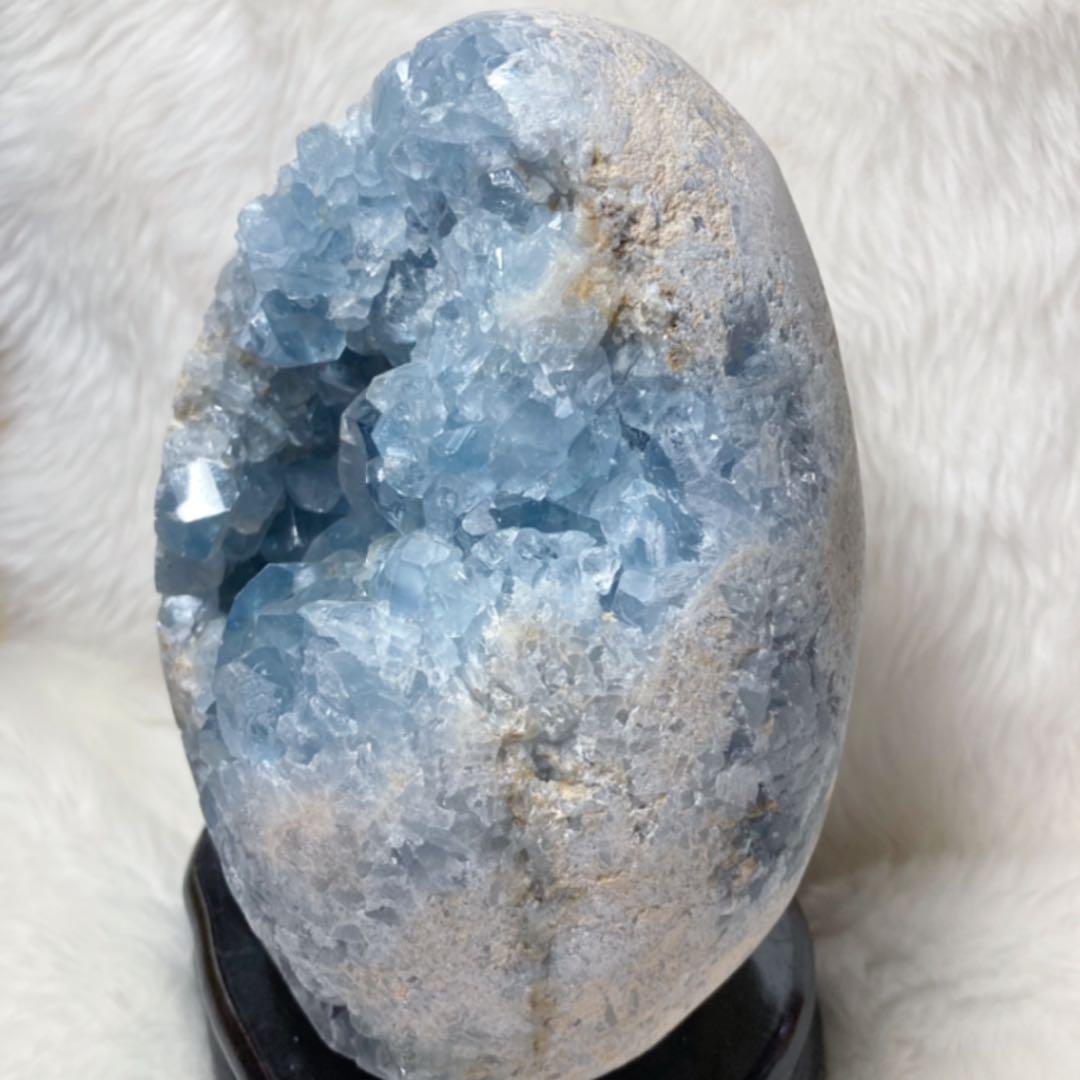 ☆ 3.8Kg！セレスタイト  天青石　たまご型　原石　パワーストーン！