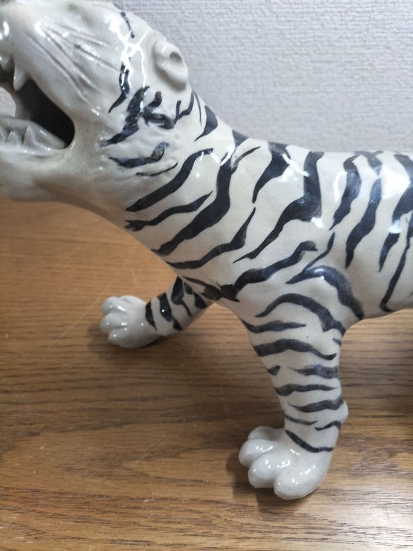 カッコいい　ホワイトタイガー　置物　最終値下げ